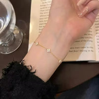 Four-Leaf Flower Zircon Bracelet