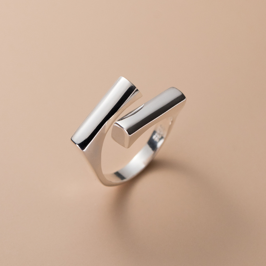 Geometric Essence Ring