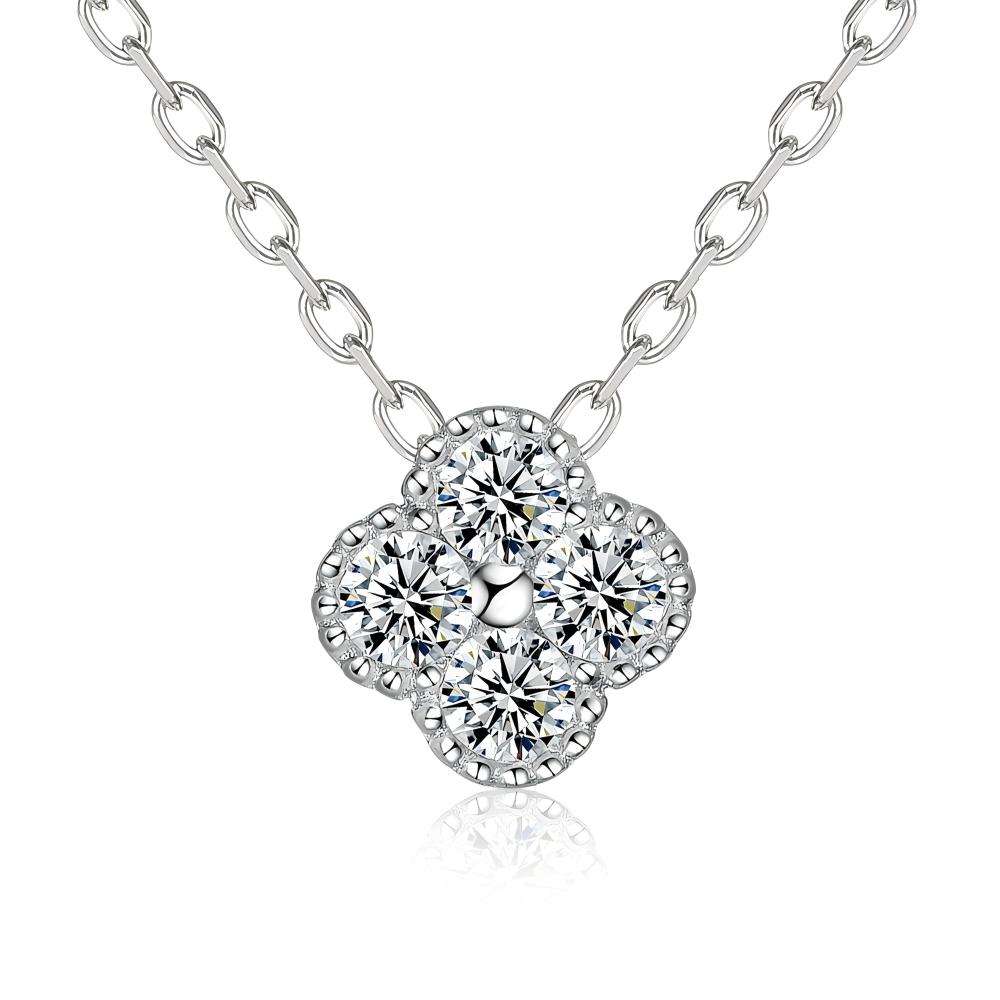 Clover Necklace – Lucky Radiance