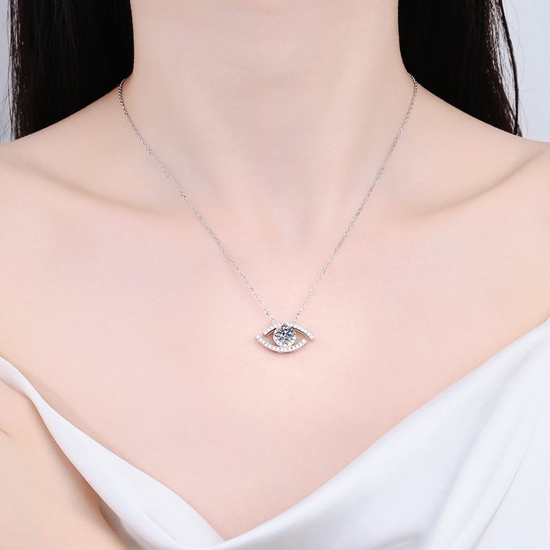 Collana con ciondolo Occhio di risveglio Moissanite in argento 925