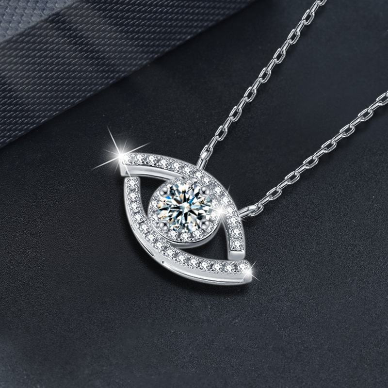 Collana con ciondolo Occhio di risveglio Moissanite in argento 925